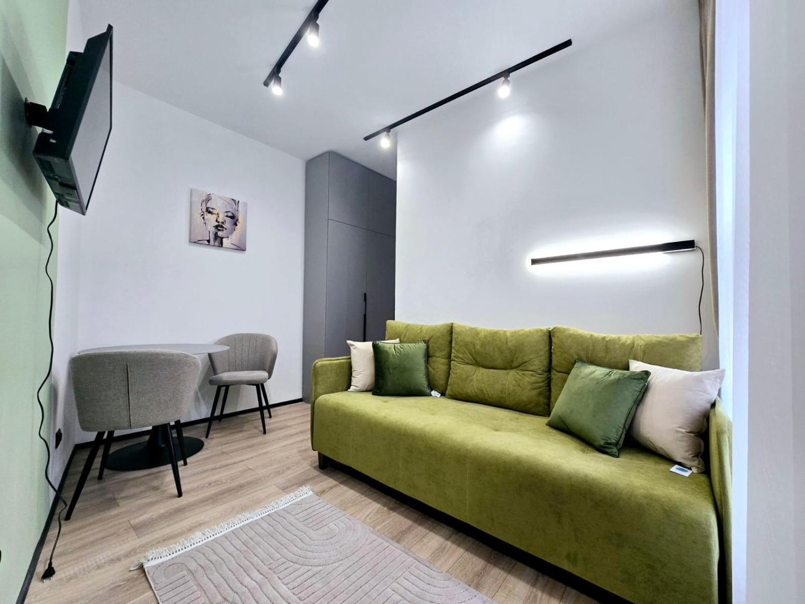 Apartment In The City Center Near The Park Lvov Exteriér fotografie
